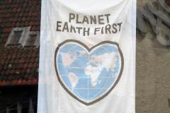 planet-earth-flag